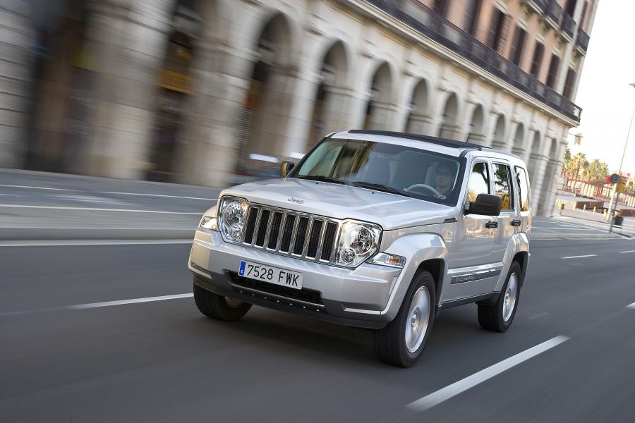  Jeep Cherokee 2008 года  (фото 46 из 161)